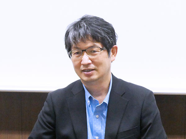 柴田氏