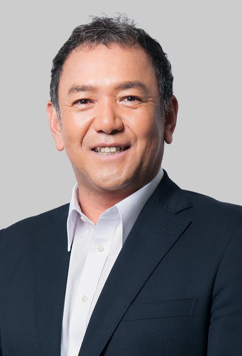 resize_タケ小山氏写真データ.jpg